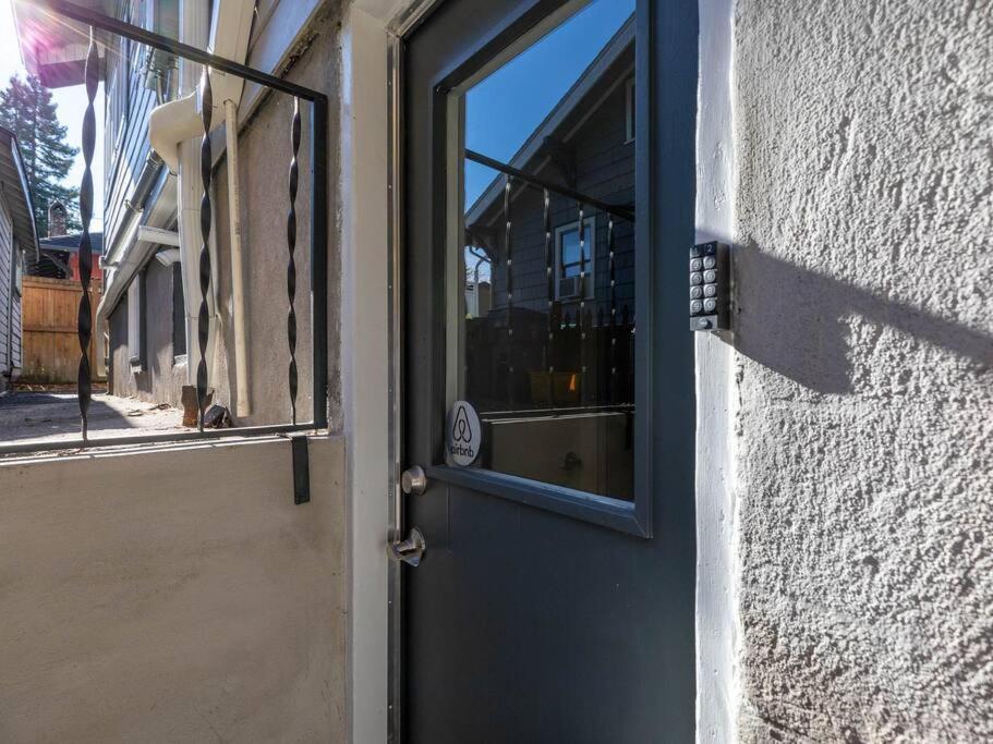 Apartmán Elegant Richmond Gem Nestled Up To Hawthorne Blvd. Portland Exteriér fotografie